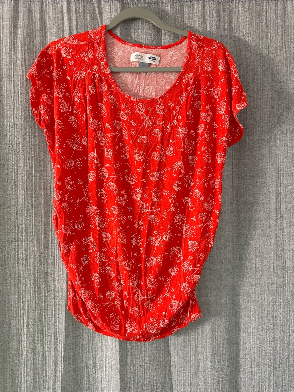 Old Navy Red Short-Sleeve Maternity Top